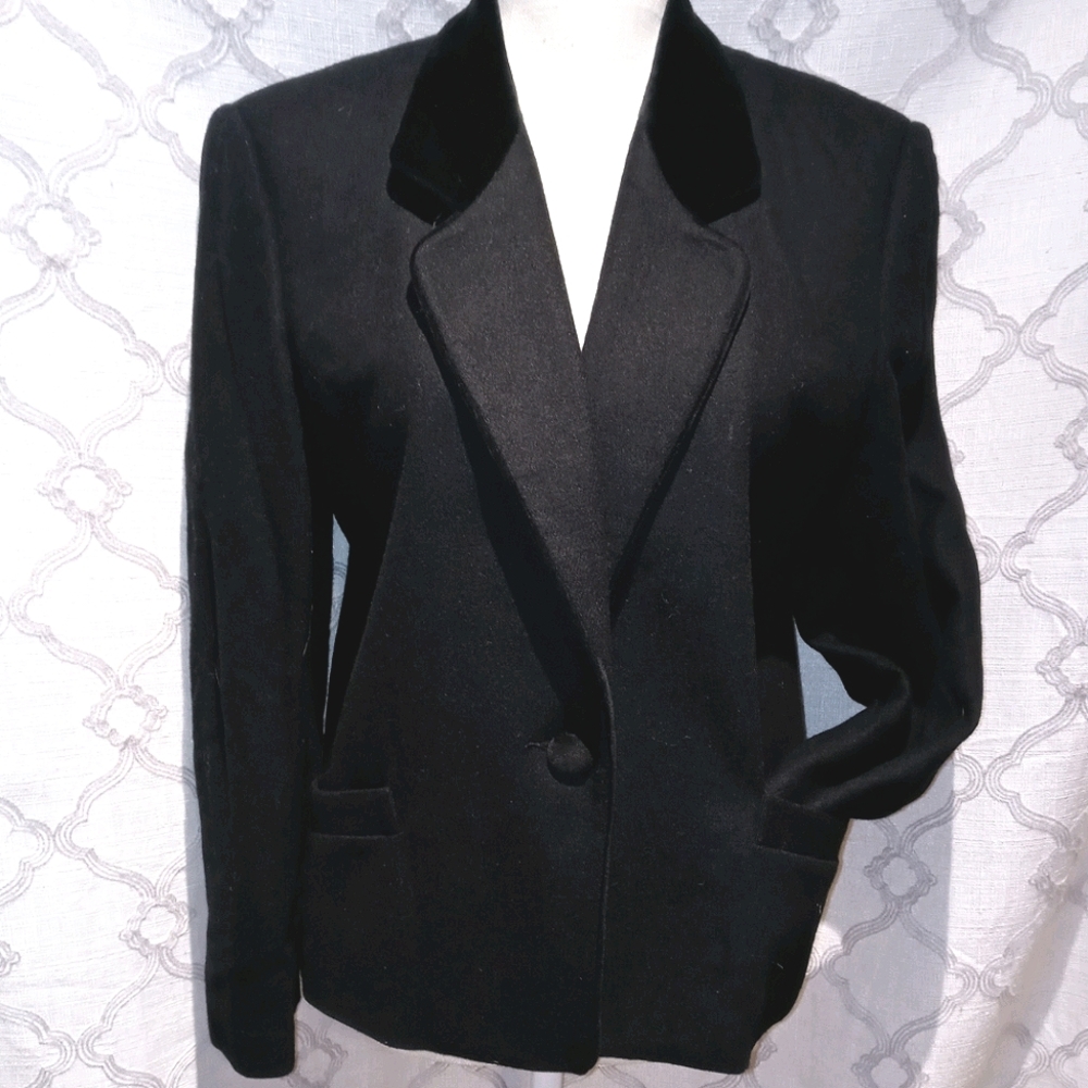 Vintage Koret Black Blazier Womens Sz 10 Petite